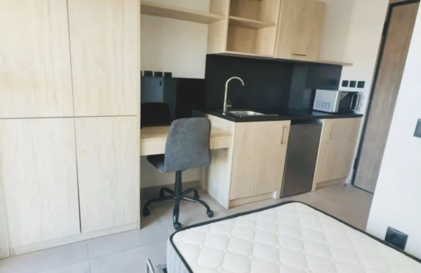 Delta Condos 8